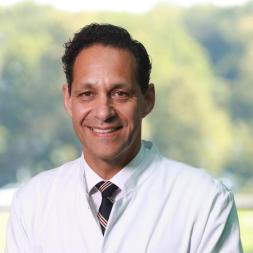 Prof. Dr. med. Roger Wahba, FEBS