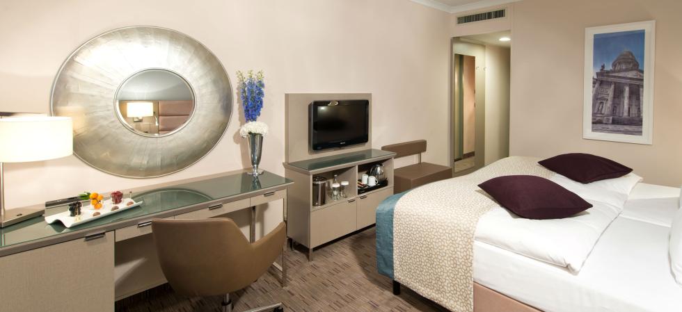 فندق كراون بلازا برلين وسط المدينة superior room crowne plaza city centre berlin