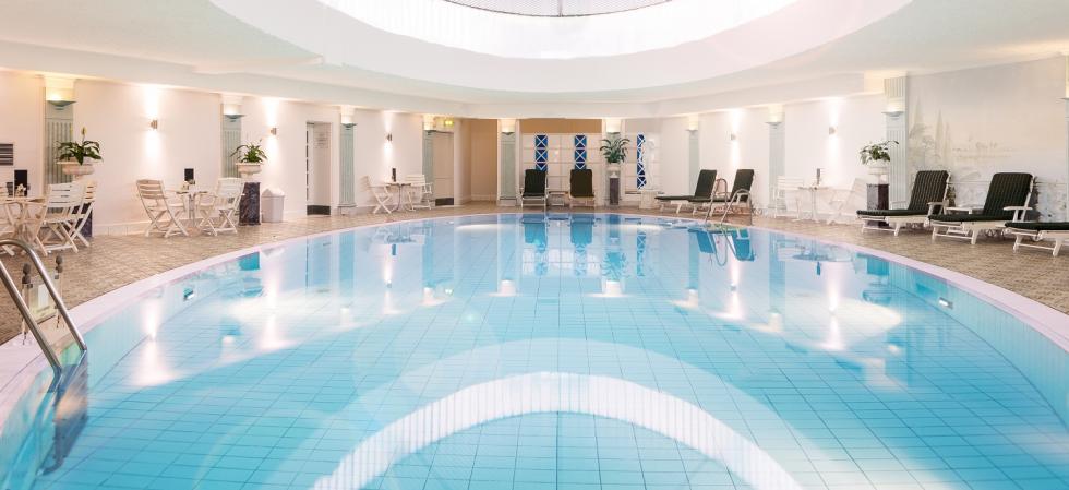 Hotel Bristol Berlin pool area
